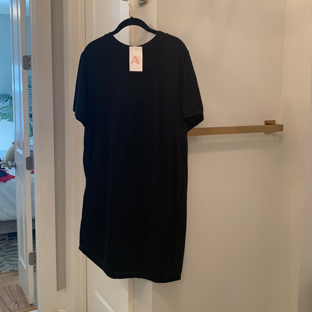 Black t-shirt dress. Size large. NWT